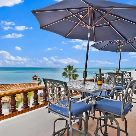 Gorgeous Oceanfront Villa With Panoramic Views